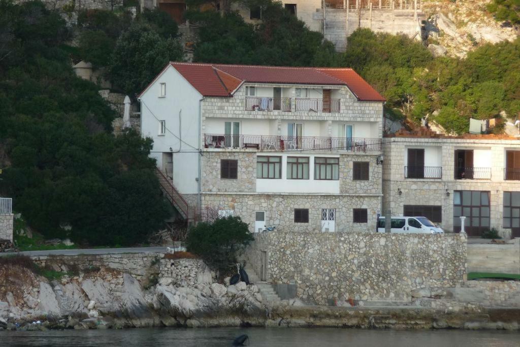 Villa Anita Sobra エクステリア 写真